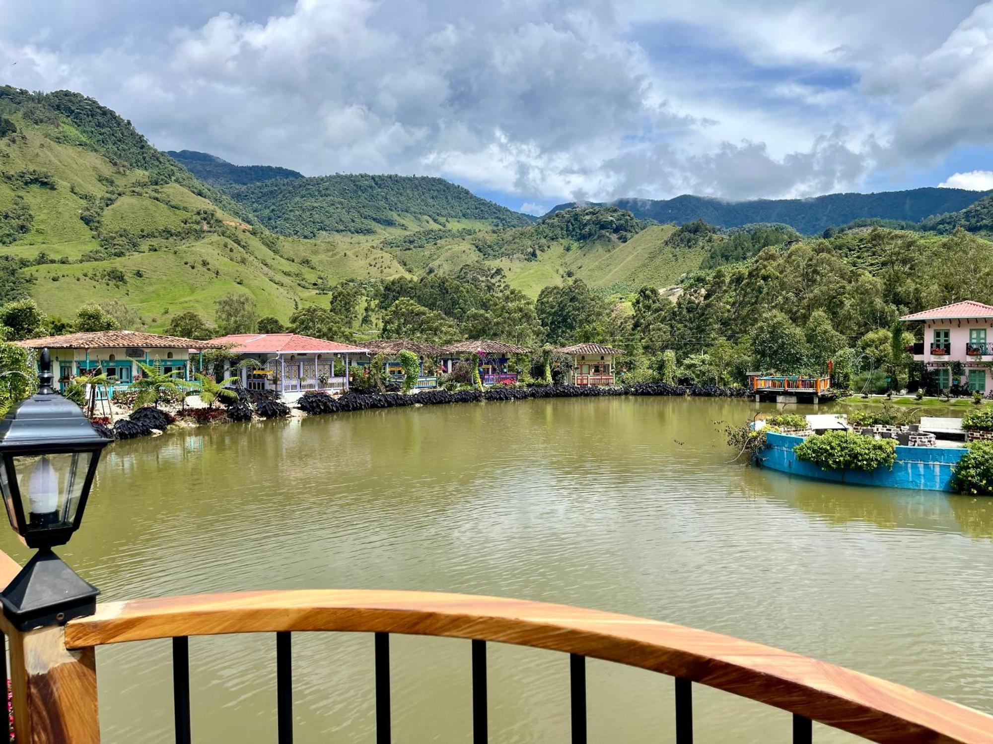 Hotel Lago Valdivia Jardín Zewnętrze zdjęcie